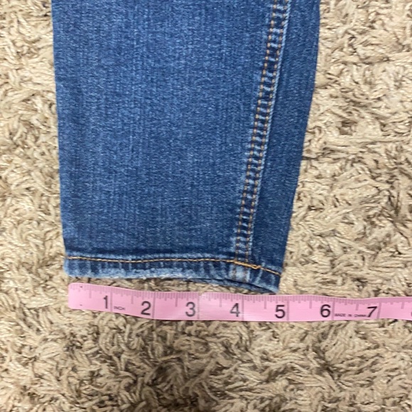 Sold - EUC Silver Suki Skinny Jeans 28x29 - Picture 4 of 7